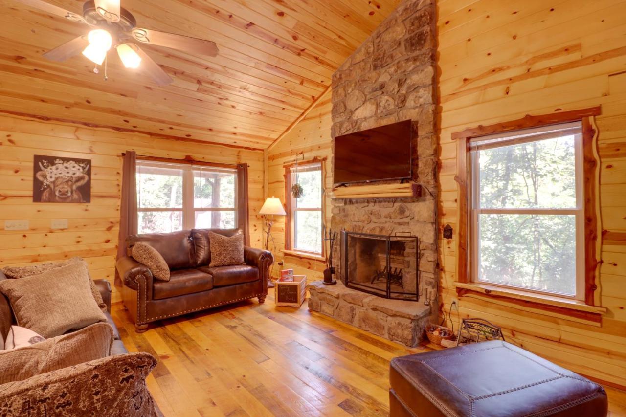 Romantic Mountain View Cabin Rental Near Downtown! Buitenkant foto